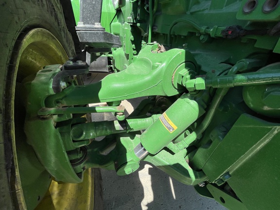 2022 John Deere 8R 370 Tractor