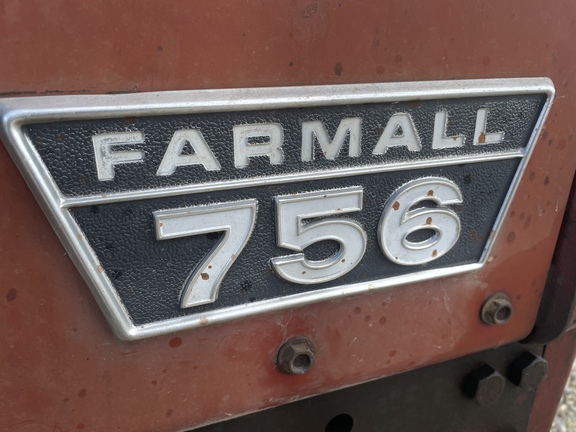 1970 International 756 Tractor