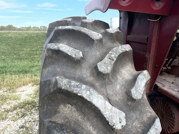 1970 International 756 Tractor