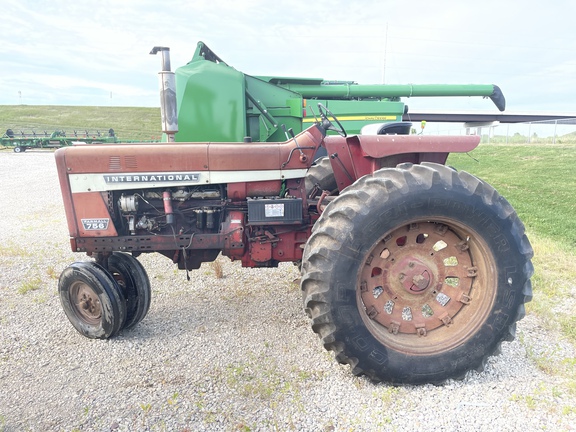 1970 International 756 Tractor