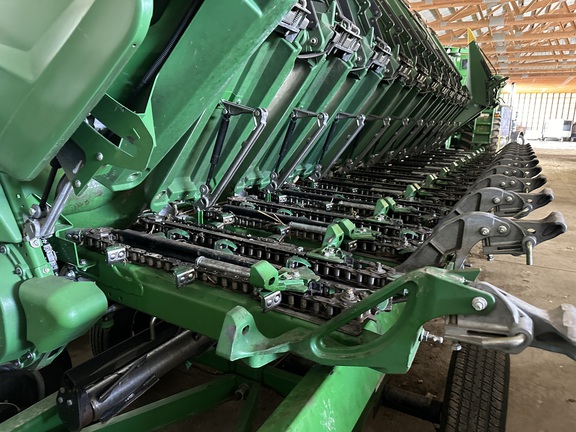 2021 John Deere C12R Header Corn Head