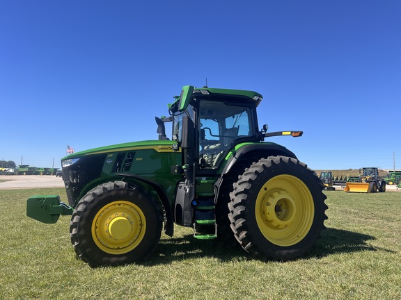 2022 John Deere 7R 350 Tractor