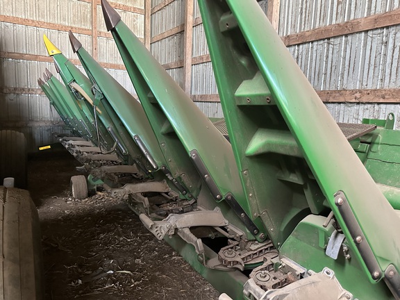 2010 John Deere 612C Header Corn Head