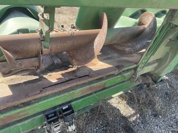 2010 John Deere 612C Header Corn Head