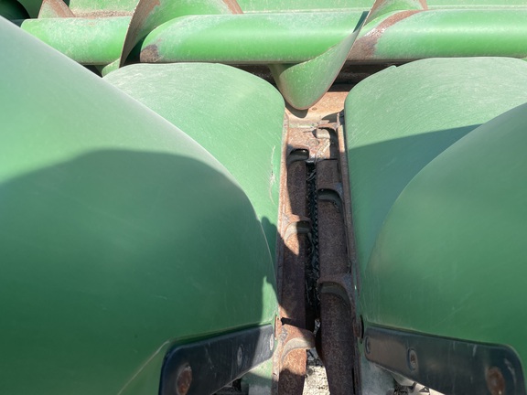 2010 John Deere 612C Header Corn Head