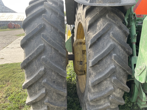 2012 John Deere 8335R Tractor