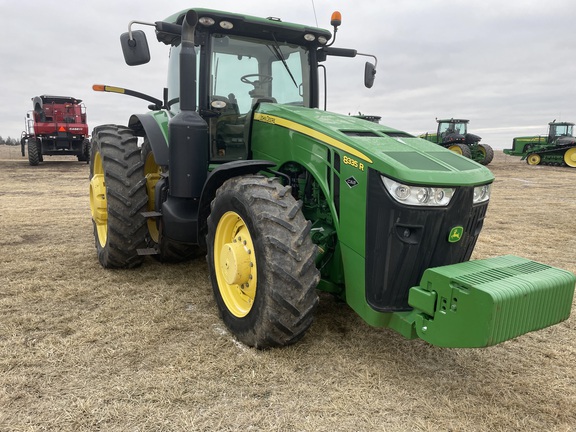 2012 John Deere 8335R Tractor