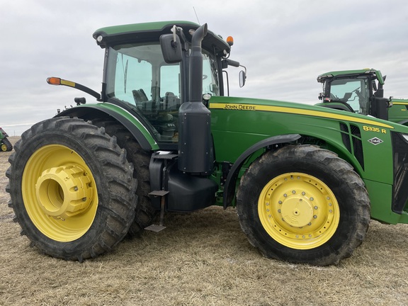 2012 John Deere 8335R Tractor