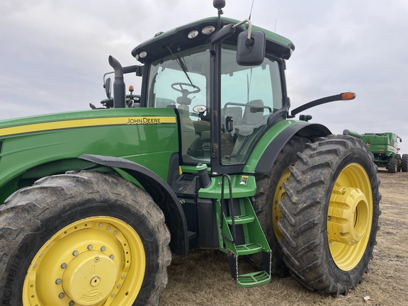 2012 John Deere 8335R Tractor