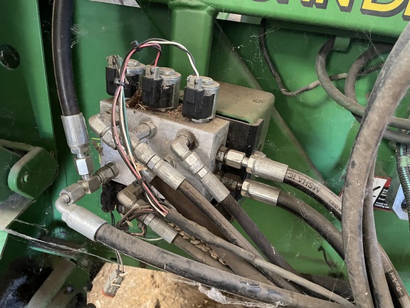 2004 John Deere 693 Header Corn Head