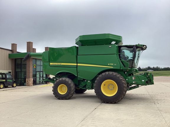 2024 John Deere S770 Combine