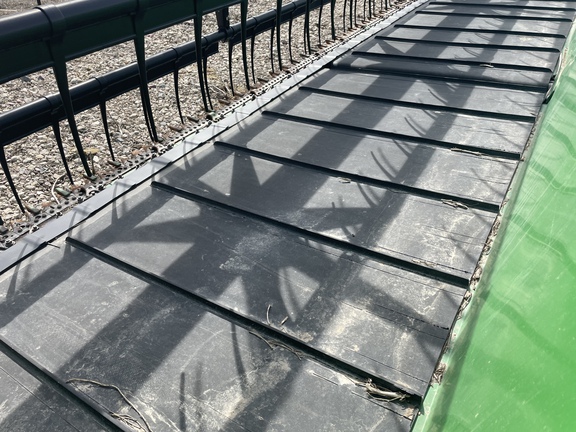 2013 John Deere 640FD Header Combine