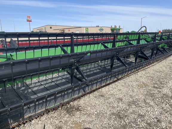 2013 John Deere 640FD Header Combine