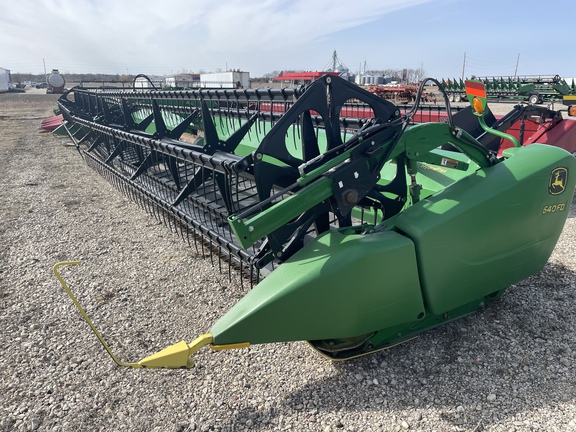 2013 John Deere 640FD Header Combine