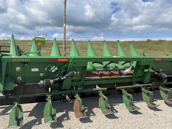 2009 John Deere 608C StalkMaster Header Corn Head