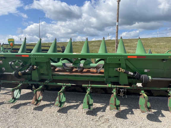 2009 John Deere 608C StalkMaster Header Corn Head