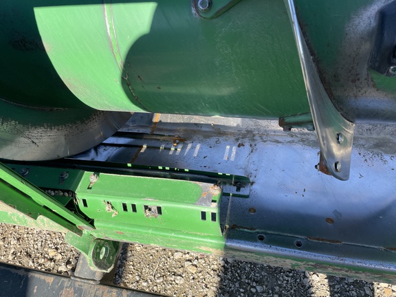 2009 John Deere 630F Header Combine