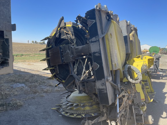 2023 John Deere 772 Header Forage