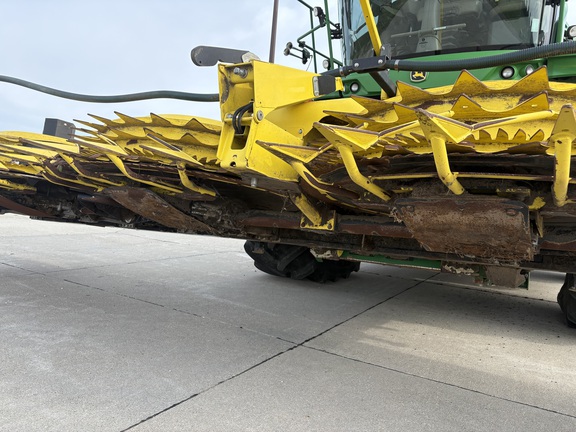 2023 John Deere 772 Header Forage
