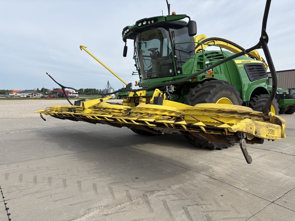 2023 John Deere 772 Header Forage