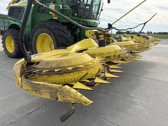2023 John Deere 772 Header Forage