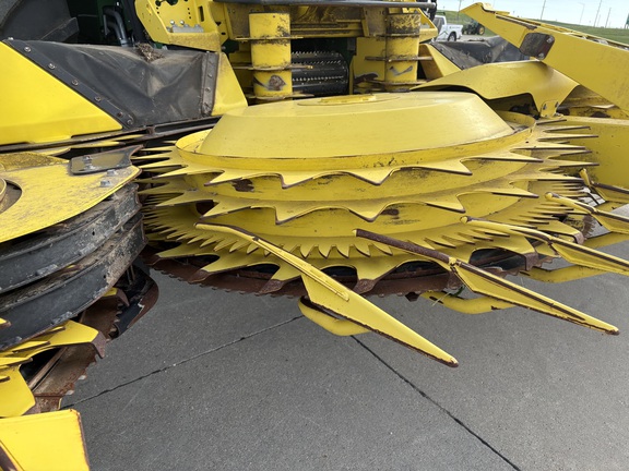 2023 John Deere 772 Header Forage