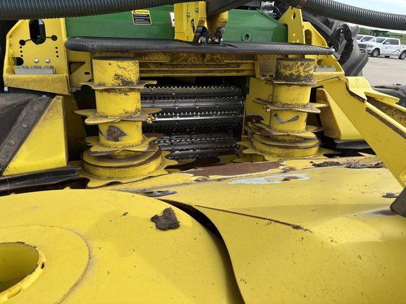 2023 John Deere 772 Header Forage