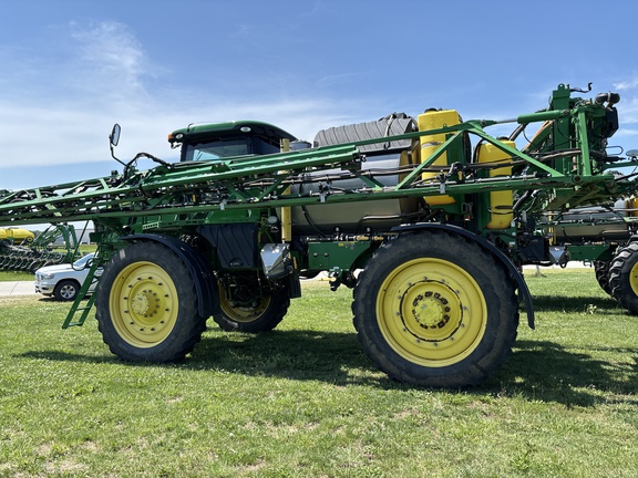 2017 John Deere R4045 Sprayer/High Clearance
