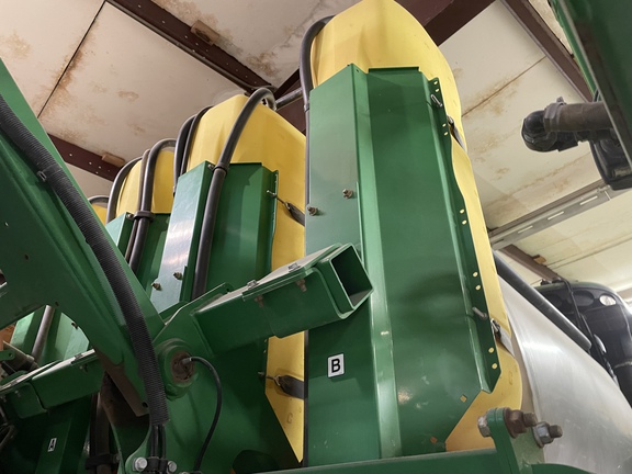 2016 John Deere R4045 Sprayer/High Clearance