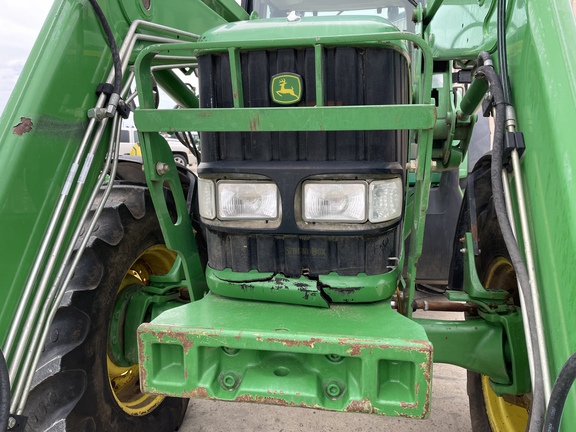 2004 John Deere 7420 Tractor