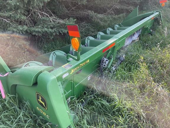 2010 John Deere 608C Header Corn Head