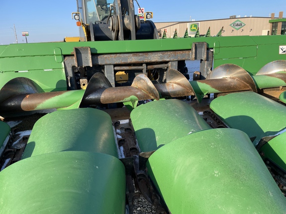 2010 John Deere 608C Header Corn Head