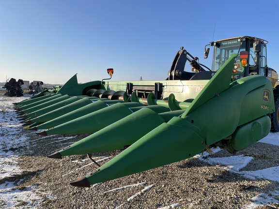 2010 John Deere 608C Header Corn Head