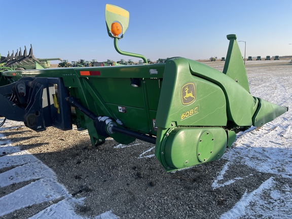 2010 John Deere 608C Header Corn Head