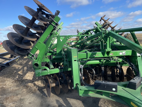 2015 John Deere 2730 Disk Ripper