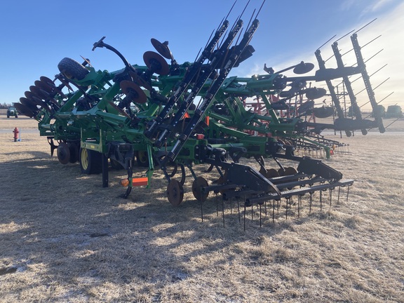 2015 John Deere 2730 Disk Ripper