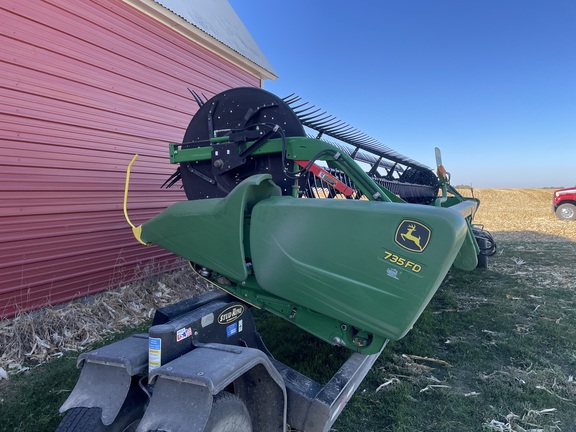 2019 John Deere 735FD Header Combine