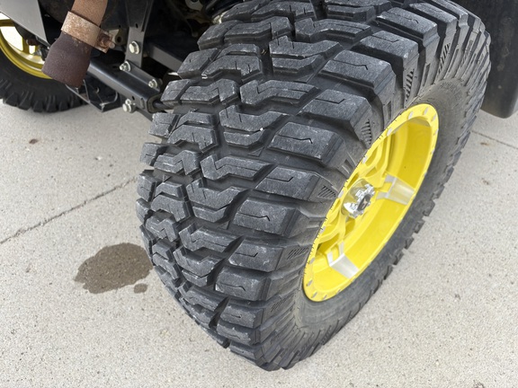 2024 John Deere XUV 835R ATV