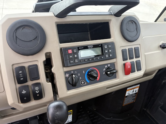 2024 John Deere XUV 835R ATV