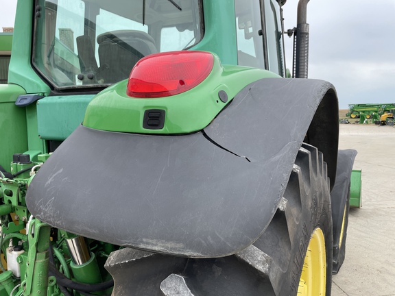 2004 John Deere 7420 Tractor