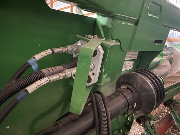 2014 John Deere 608C Header Corn Head