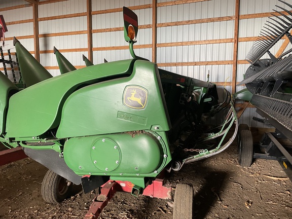 2014 John Deere 608C Header Corn Head