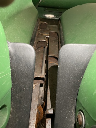 2014 John Deere 608C Header Corn Head