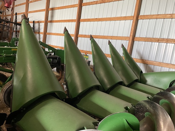 2014 John Deere 608C Header Corn Head