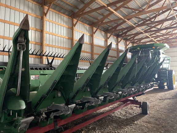 2014 John Deere 608C Header Corn Head