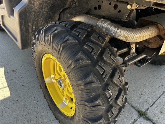 2022 John Deere XUV 835M ATV