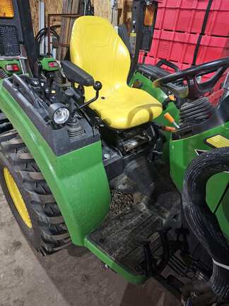 2020 John Deere 2032R Tractor Compact