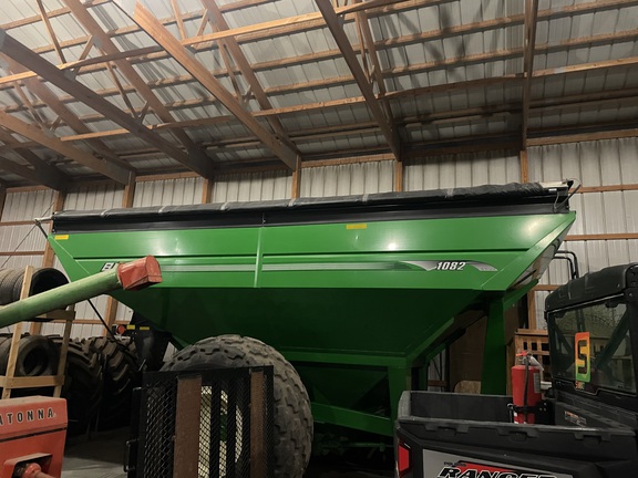 2012 Brent 1082 Grain Cart