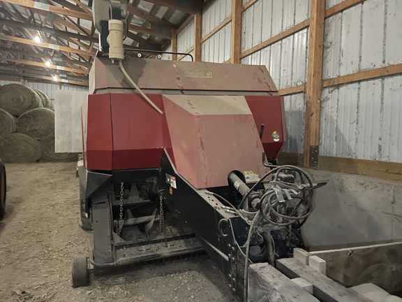 2002 Case IH LBX331 Baler/Big Square