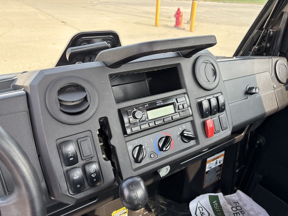 2023 John Deere XUV 835M ATV